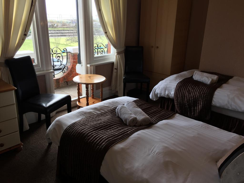 Woodthorpe Hotel Skegness Bagian luar foto